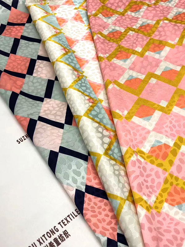 Polyester Silky Italian Digital Printing Satin Fabrics Geometry Pattern Soft Hand Feeling For Dress Or Pajamas Fabrics