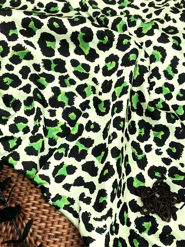 High-End Luxury Woven Polyester Green Leopard Digital Printing Stretch Satin Fabric For Women Dress Or Pajamas