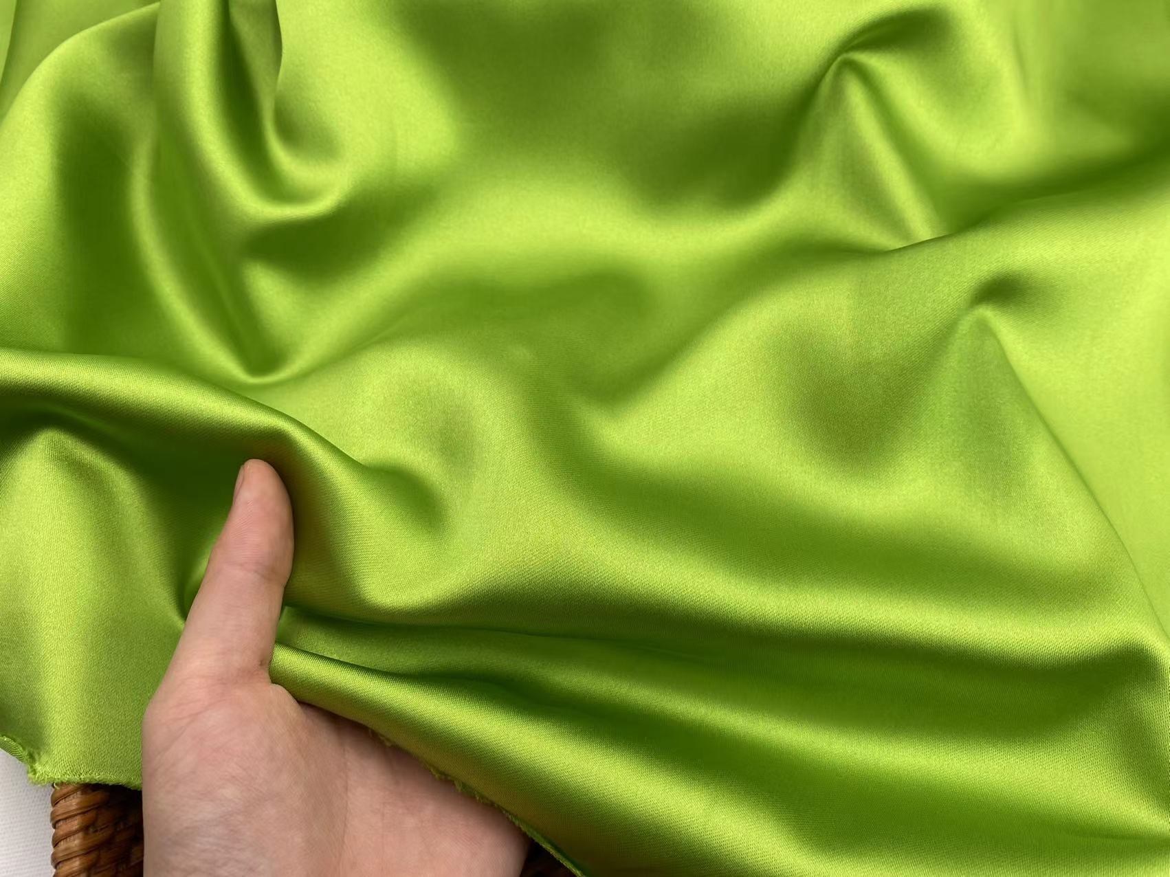 Wholesale high quality assurance polyester high color fastness soft good drape satin fabric for women dress