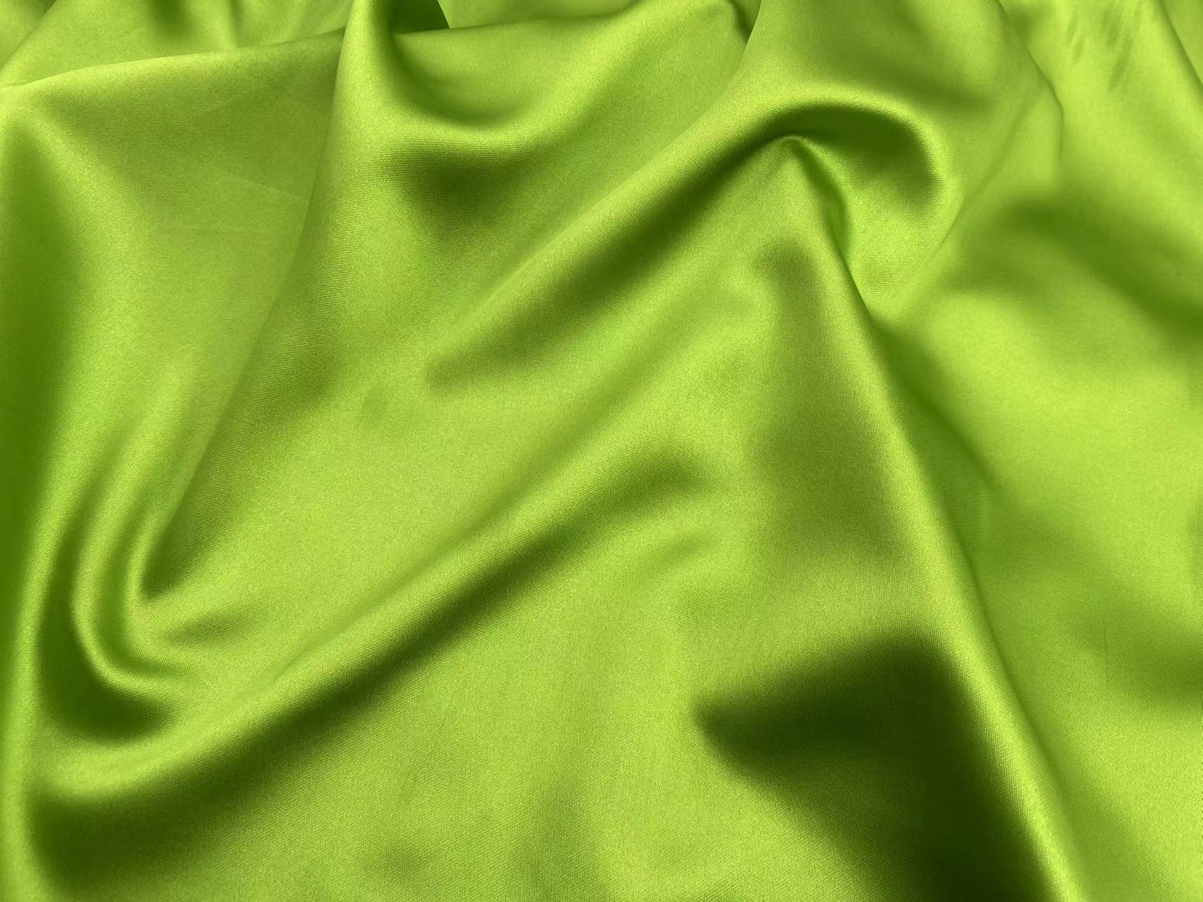 Wholesale high quality assurance polyester high color fastness soft good drape satin fabric for women dress