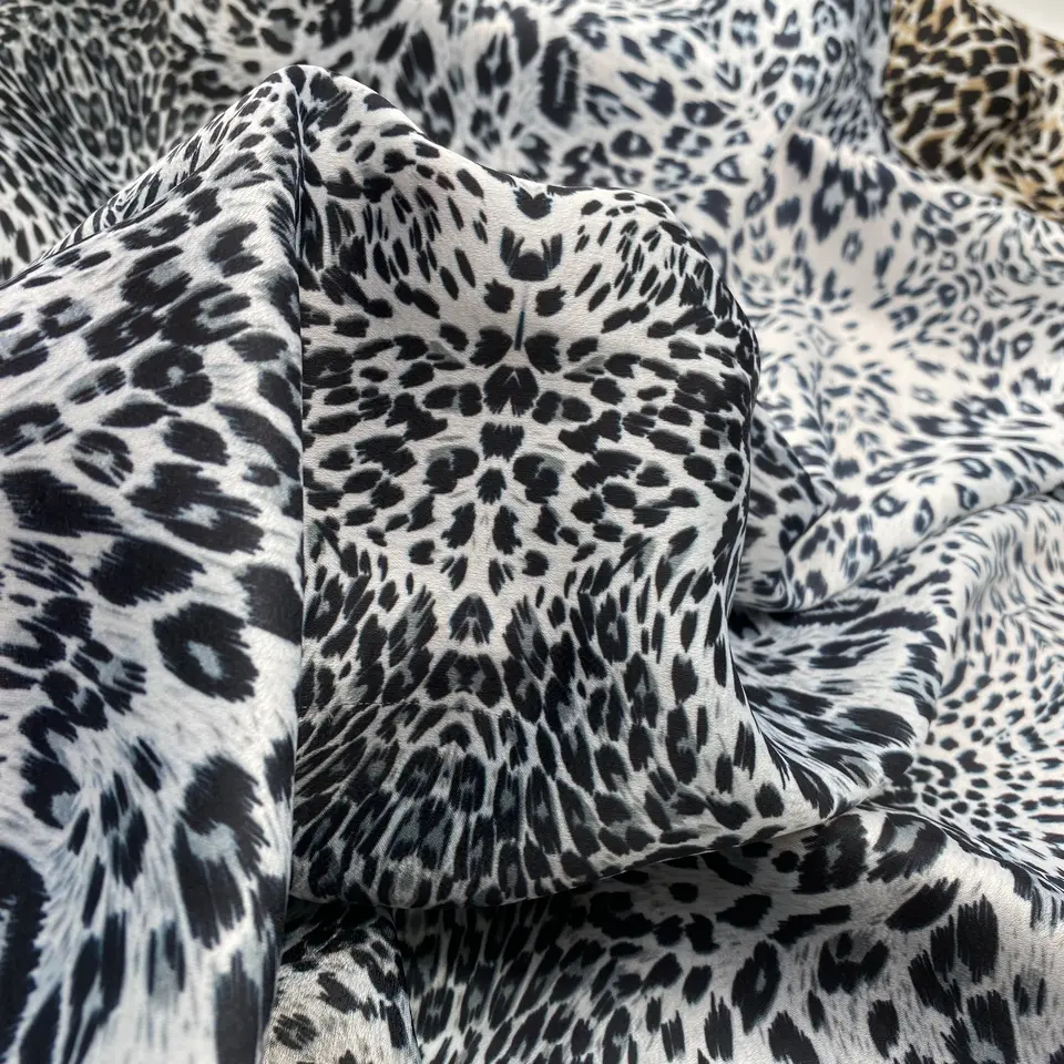 custom printed velvet spandex fabric soft satin fabric 100% polyester digital animal printing on satin fabric for clothing