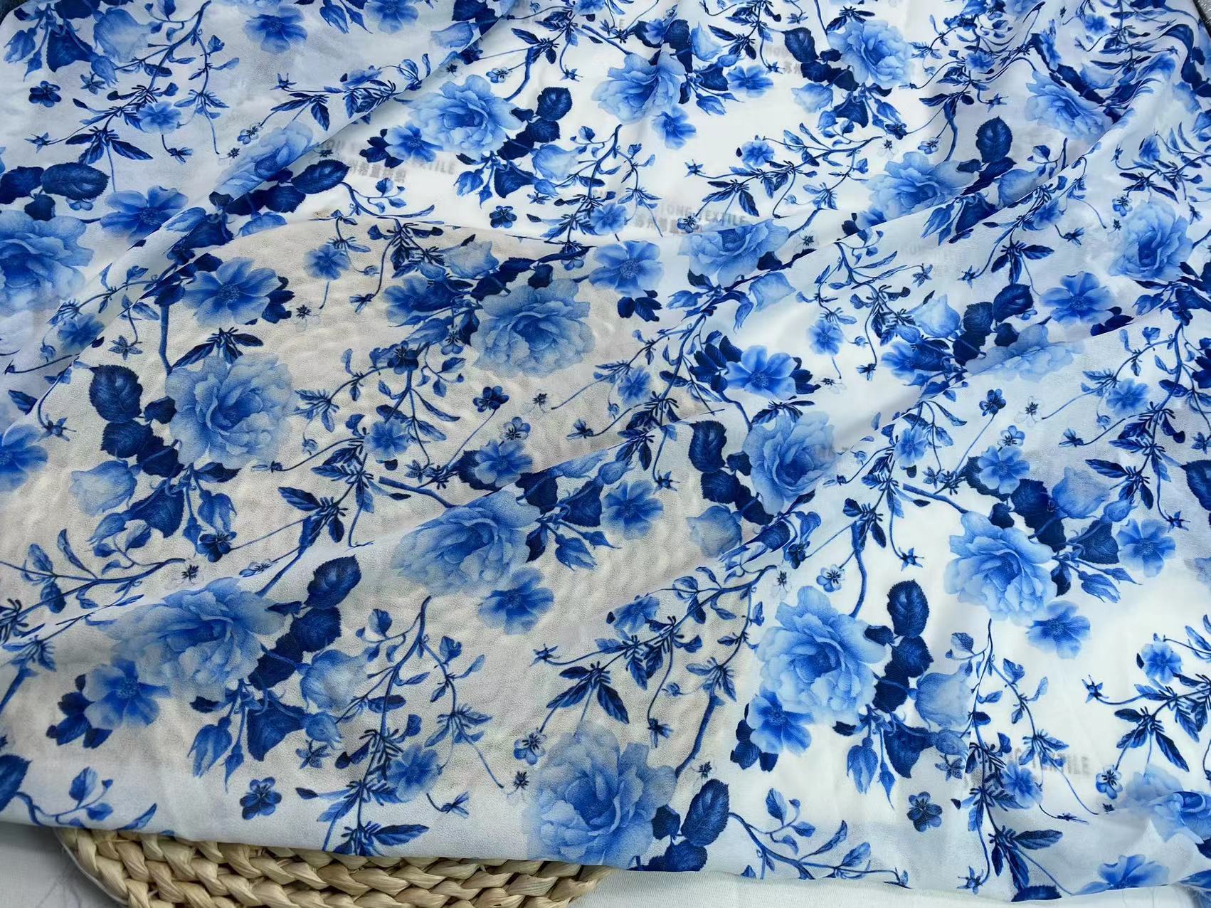 Printing polyester chiffon pearl blue floral and white porcelain digital printed chiffon fabric for women dress and ballet skirt