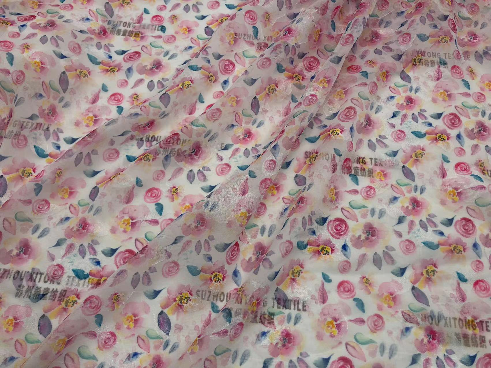 New fashion soft hand feeling beautiful printed floral pattern elegant chiffon fabric suitable for sping and summer wear