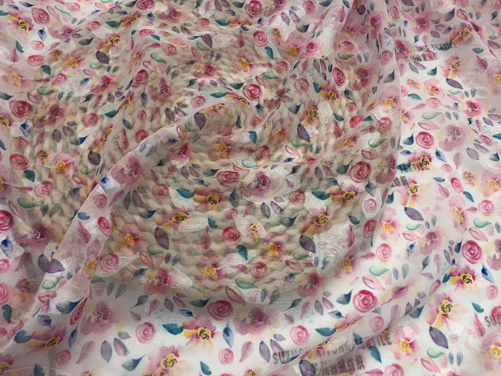 New fashion soft hand feeling beautiful printed floral pattern elegant chiffon fabric suitable for sping and summer wear