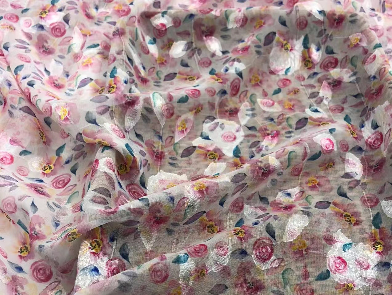 New fashion soft hand feeling beautiful printed floral pattern elegant chiffon fabric suitable for sping and summer wear