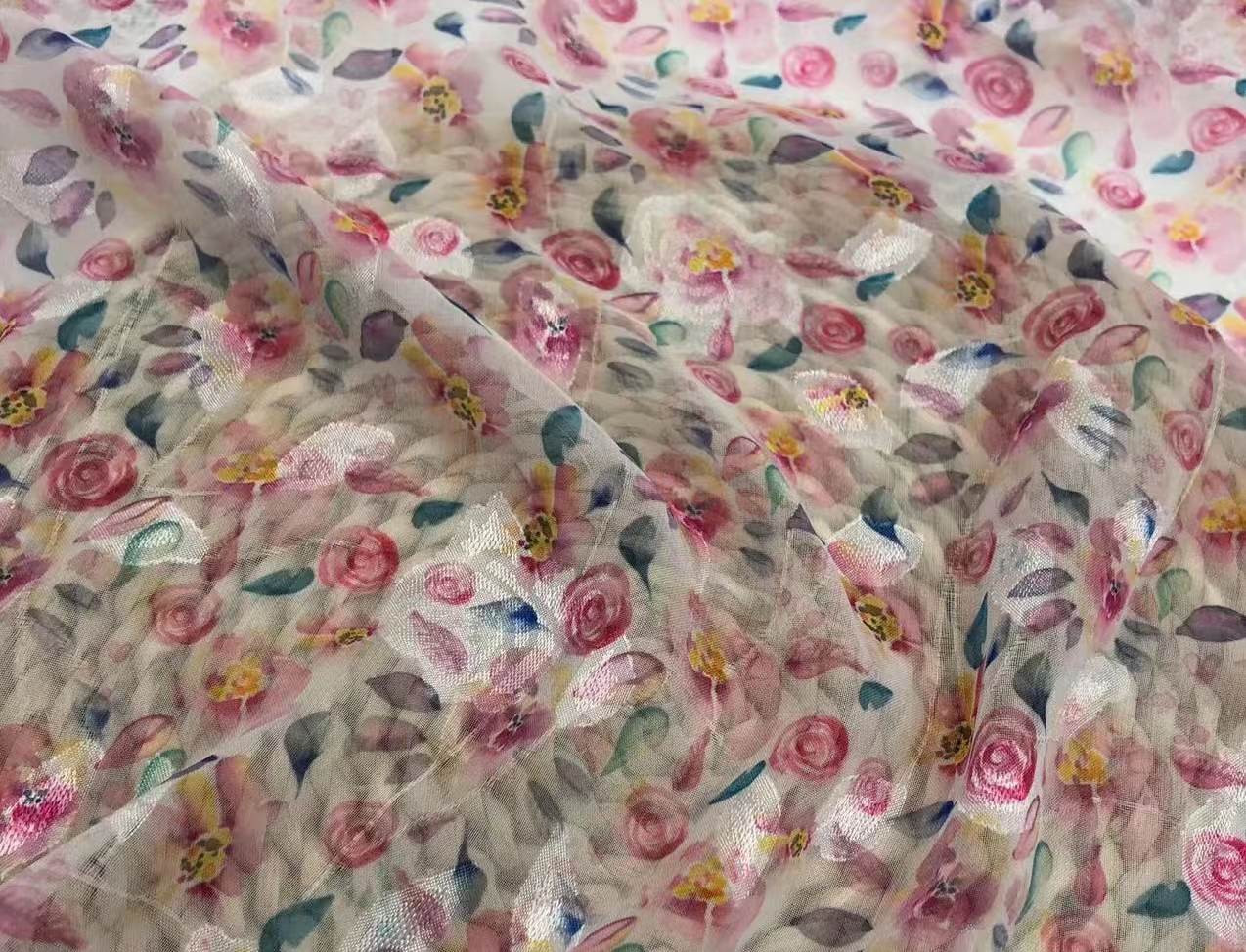 New fashion soft hand feeling beautiful printed floral pattern elegant chiffon fabric suitable for sping and summer wear