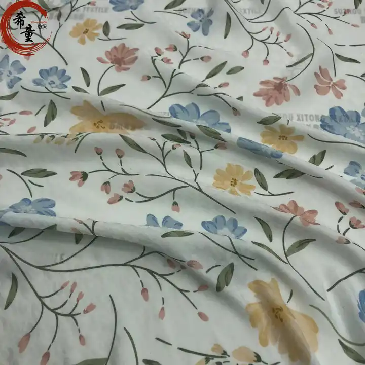 XITONG TEXTILE CLOTHING FABRIC GOOD SALE SUPER SOFT 2021 floral print fabric SATIN JACQUARD PAJAMA FABRICS FOR SLEEPING WEAR