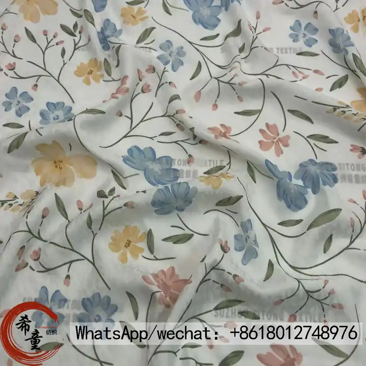 XITONG TEXTILE CLOTHING FABRIC GOOD SALE SUPER SOFT 2021 floral print fabric SATIN JACQUARD PAJAMA FABRICS FOR SLEEPING WEAR