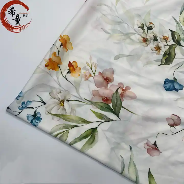 Fabric wholesale chiffon Customize Floral 100% print Satin fabric Small Flower Pattern Print Fabric for dress and sleeping wear