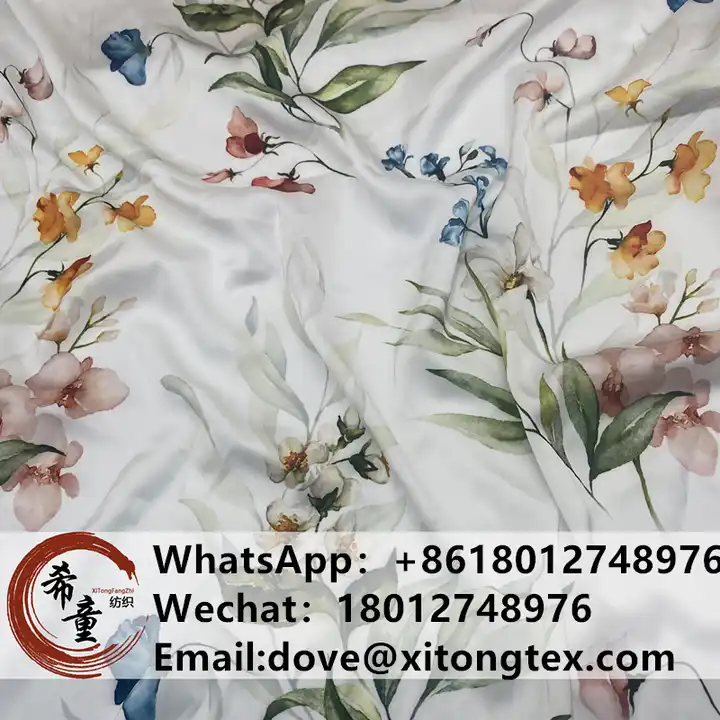 Fabric wholesale chiffon Customize Floral 100% print Satin fabric Small Flower Pattern Print Fabric for dress and sleeping wear