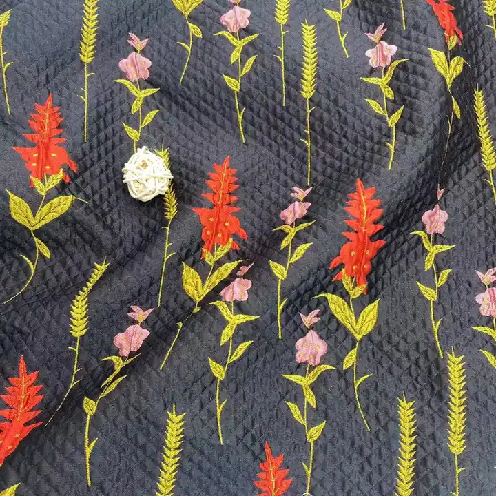 Factory direct sale stock fashion black embossed crepe jacquard flowers brocade fabric for spring and autumn women garments